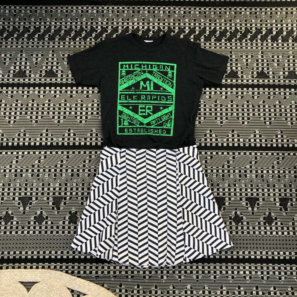 Buy This, Get That Skirt Outfit!